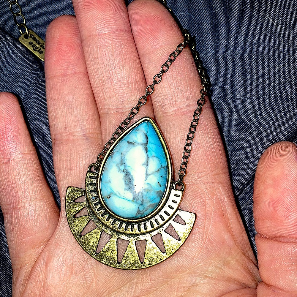 American eagle necklace 2/$20